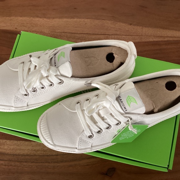CARIUMA off-white canvas sneakers size 6.5 ready for summer beautiful - Picture 2 of 4